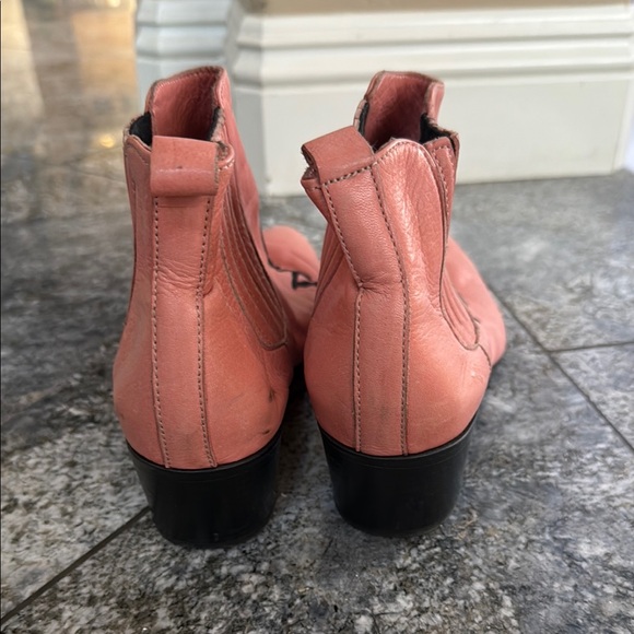 Chic Shit Women's Pink Leather Ankle Boots - Picture 3 of 8